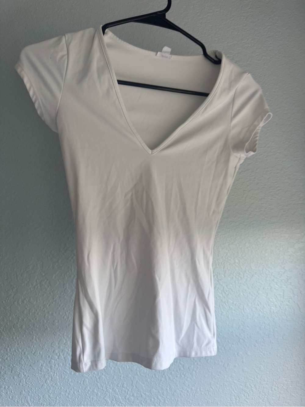 Garage size XS Classic V-Neck Women's Top - White